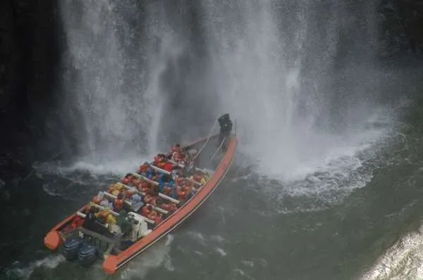 Bootstour an den Iguazu-Wasserfällen
