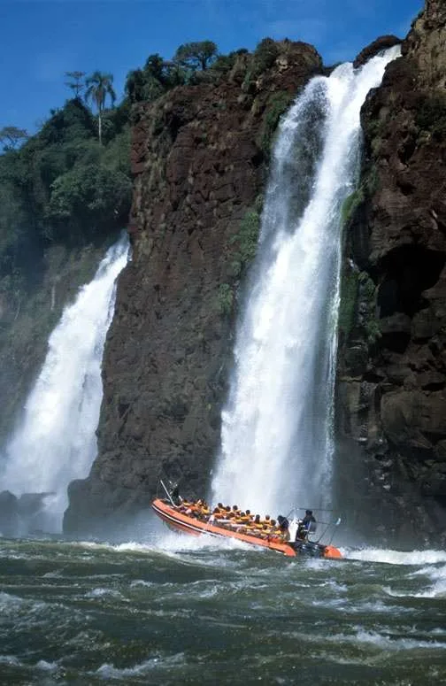 Panorama der Iguazu-Wasserfälle